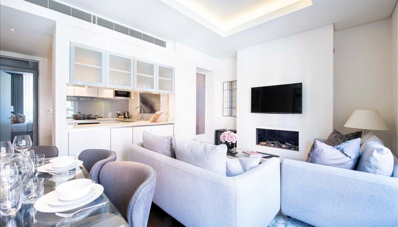 2 bed property in Green Street, London